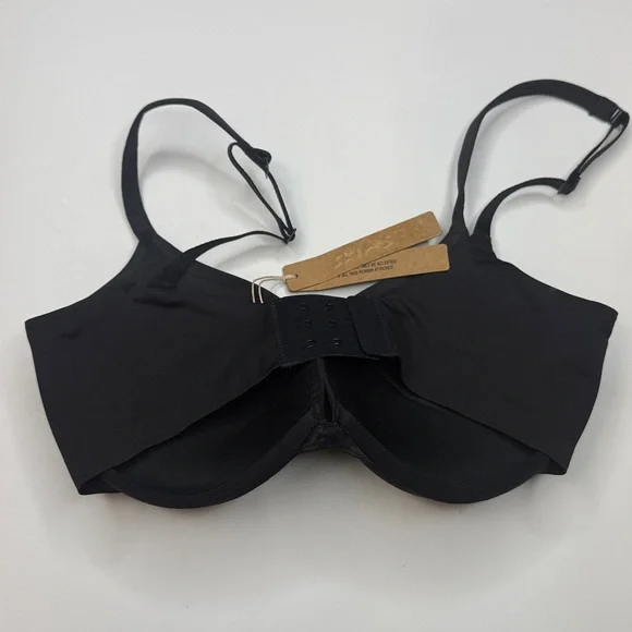 SKIMS Ultimate Push Up Plunge Bra - Size 32DD - Picture 5 of 7